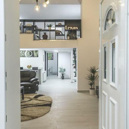 Victoria Duplex Apartament Apartment บูคาเรสต์ ภายนอก รูปภาพ
